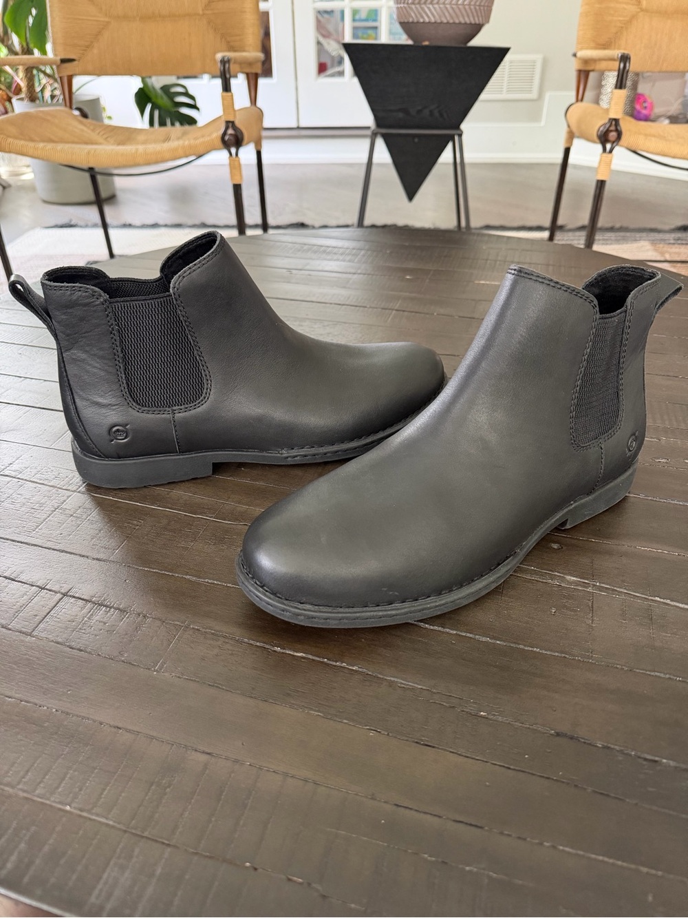 Brand New BORN Men's Black Chelsea Boots - Classic Slip-On Ankle Boot Sz.10